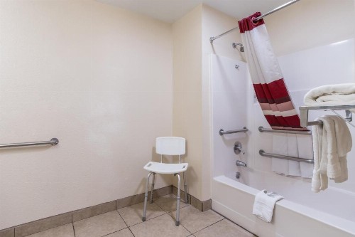 Red Roof Inn Albuquerque - Midtown - image 7