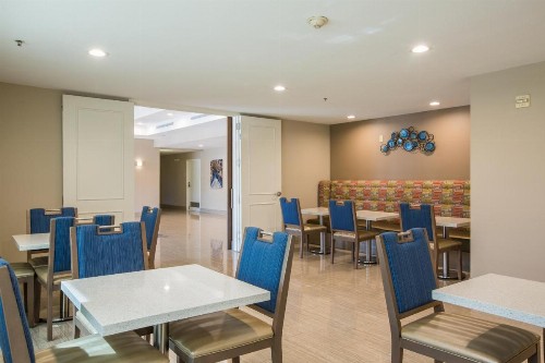 Baymont by Wyndham Albuquerque Airport - image 16