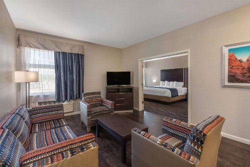 Baymont by Wyndham Albuquerque Airport - image 9