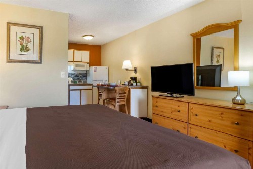 Suburban Extended Stay Albuquerque - image 18