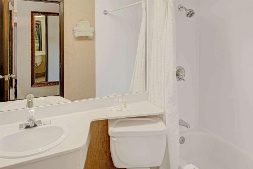 Howard Johnson by Wyndham Albuquerque Midtown - image 44