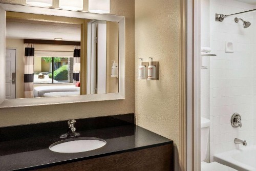 Ramada by Wyndham Albuquerque Airport - image 27