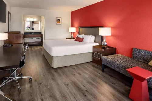 Ramada by Wyndham Albuquerque Airport - image 28