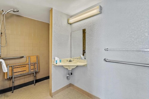 Extend-A-Suites Albuquerque West - image 18