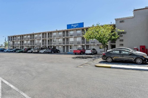 Extend-A-Suites Albuquerque West - image 3