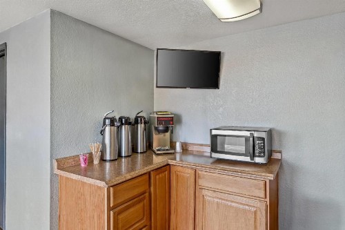 Extend-A-Suites Albuquerque West - image 37