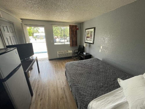 Extend-A-Suites Albuquerque West - image 41