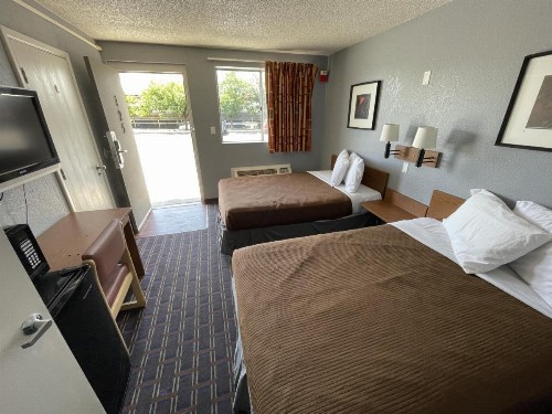 Extend-A-Suites Albuquerque West - image 44