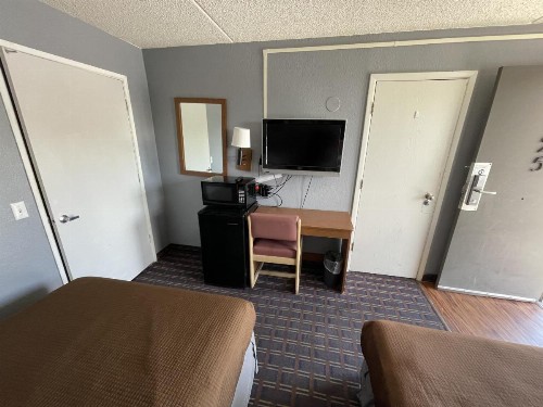 Extend-A-Suites Albuquerque West - image 47