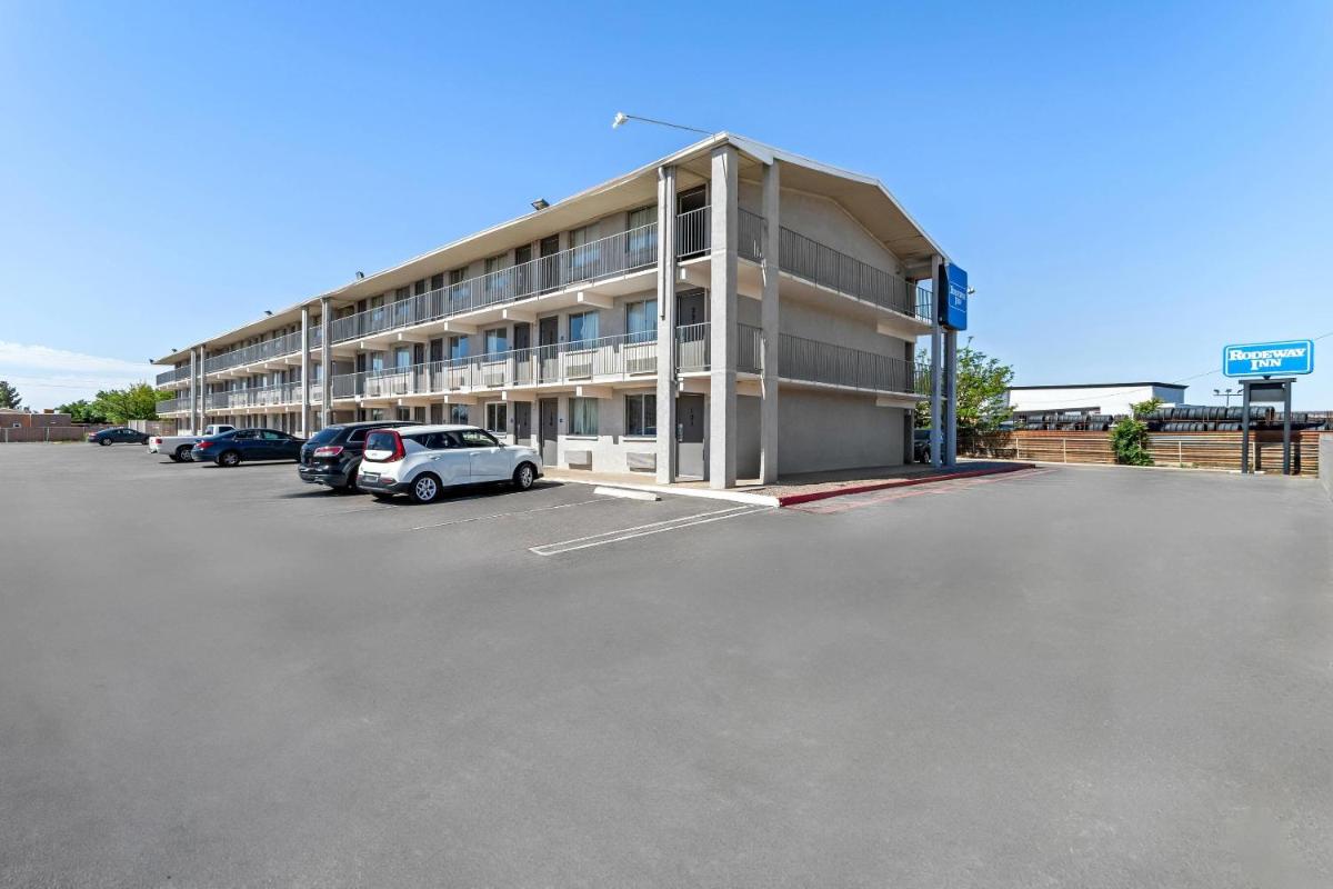 Extend-A-Suites Albuquerque West - image 5