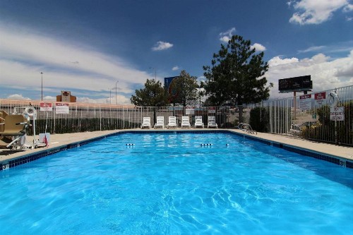 Motel 6-Albuquerque NM - Midtown - image 2