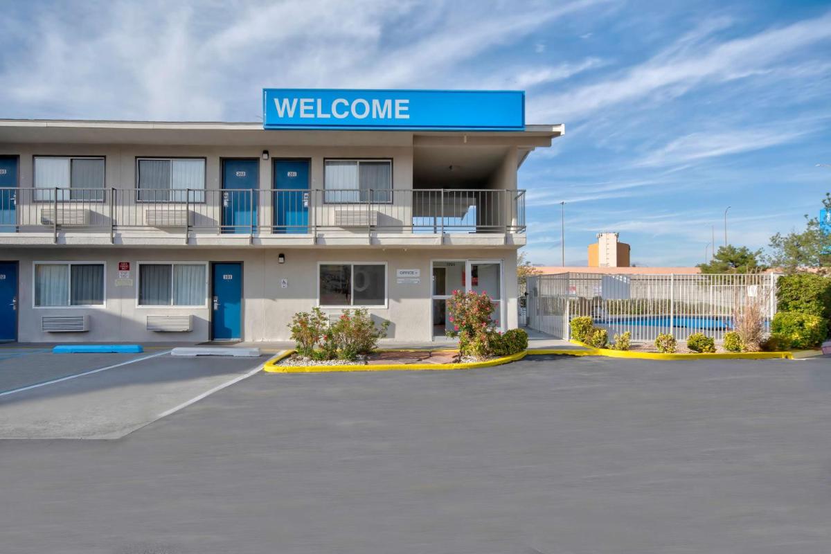 Motel 6-Albuquerque NM - Midtown - image 3
