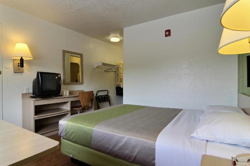 Motel 6-Albuquerque NM - Midtown - image 40