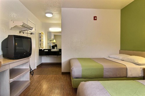 Motel 6-Albuquerque NM - Midtown - image 41