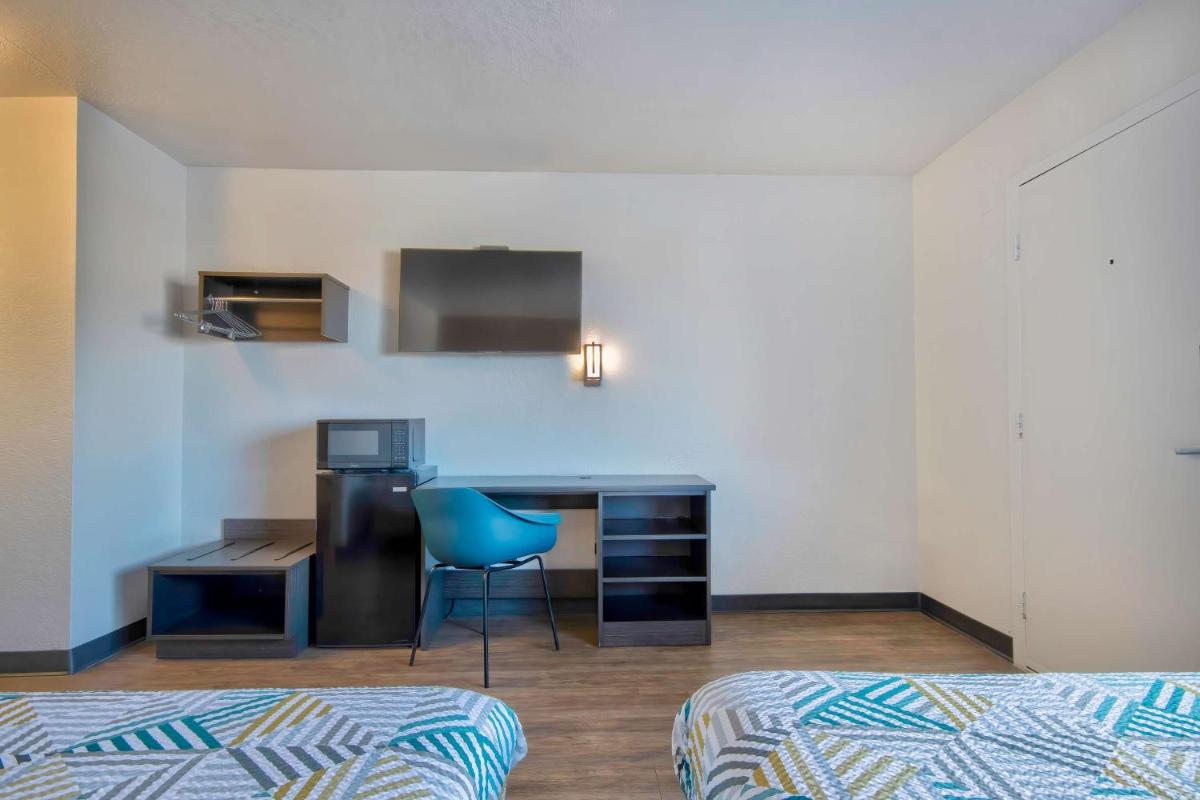 Motel 6-Albuquerque NM - Midtown - image 6