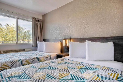 Motel 6-Albuquerque NM - Midtown - image 7