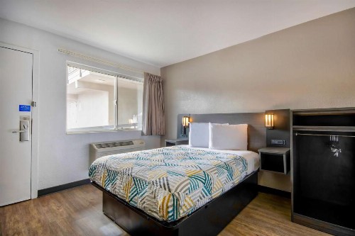 Motel 6-Albuquerque NM - Midtown - image 9