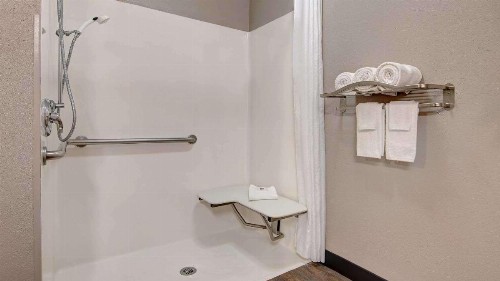 Motel 6-Albuquerque NM - Carlisle - image 10