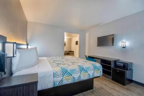 Motel 6-Albuquerque NM - Carlisle - image 11
