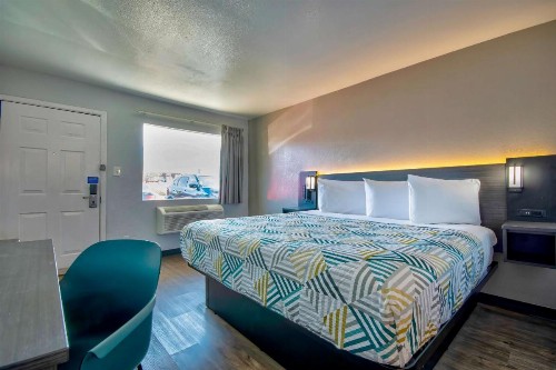 Motel 6-Albuquerque NM - Carlisle - image 13