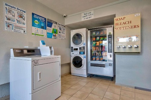 Motel 6-Albuquerque NM - Carlisle - image 24
