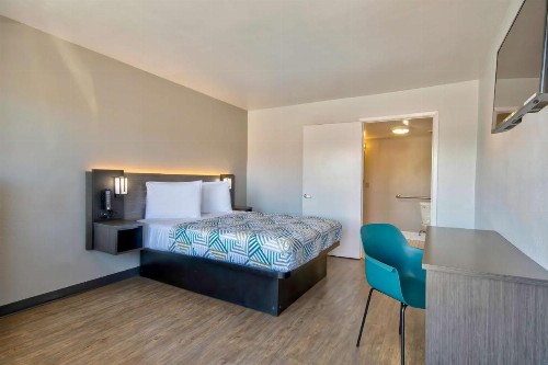 Motel 6-Albuquerque NM - Carlisle - image 4