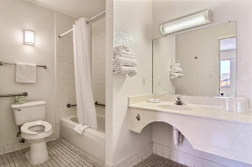 Motel 6-Albuquerque NM - South - Airport - image 45