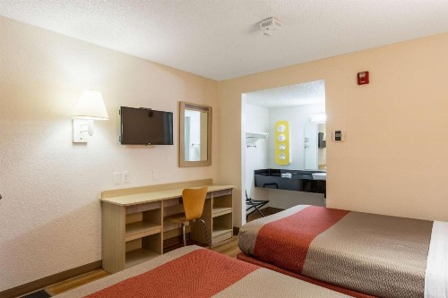 Motel 6-Albuquerque NM - South - Airport - image 9