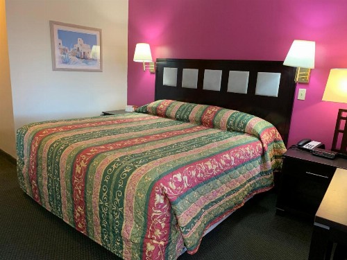 Luxury Inn - image 10