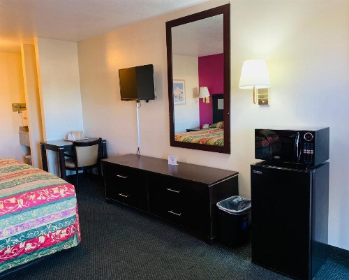 Luxury Inn - image 11