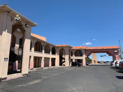 Luxury Inn - image 3