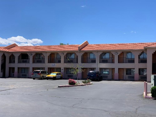 Luxury Inn - image 4