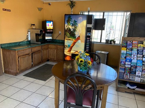 Luxury Inn - image 7