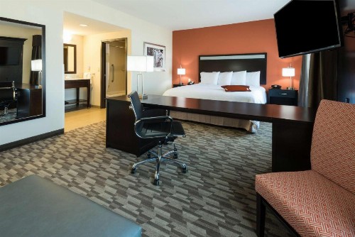 Hampton Inn & Suites Albuquerque North/I-25 - image 10