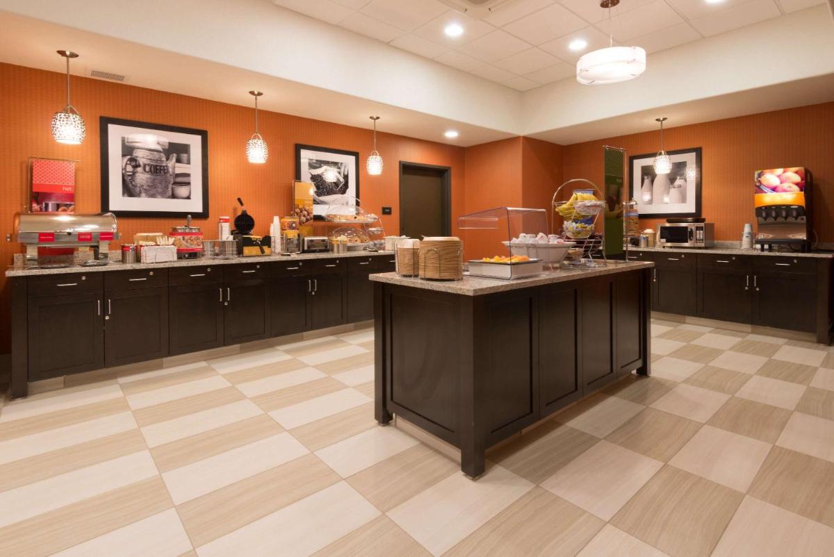 Hampton Inn & Suites Albuquerque North/I-25 - image 5