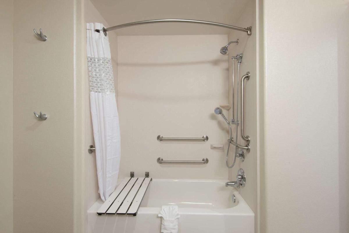 Hampton Inn & Suites Albuquerque North/I-25 - image 7