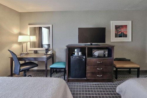 Hampton Inn & Suites Albuquerque Airport - image 17