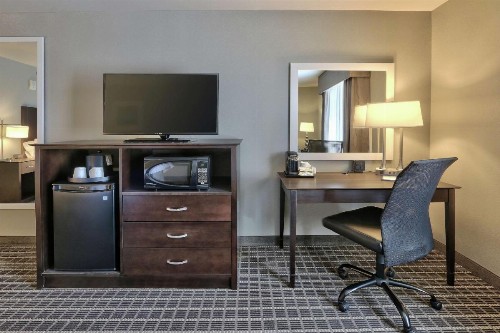 Hampton Inn & Suites Albuquerque Airport - image 31