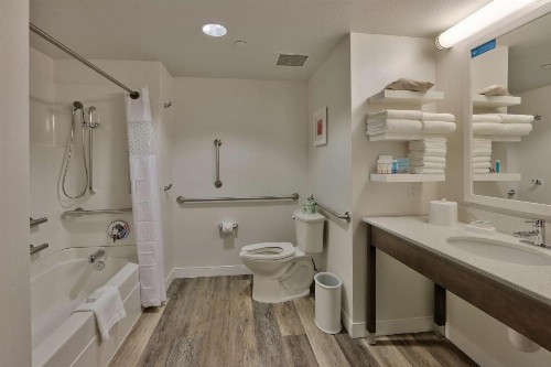 Hampton Inn & Suites Albuquerque Airport - image 32