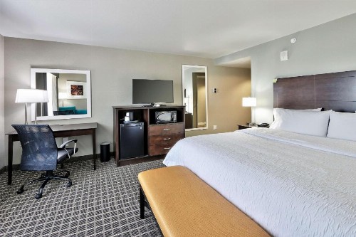 Hampton Inn & Suites Albuquerque Airport - image 34