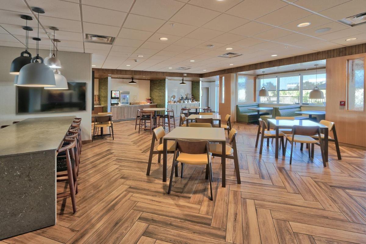 Fairfield Inn & Suites by Marriott Albuquerque North - image 6