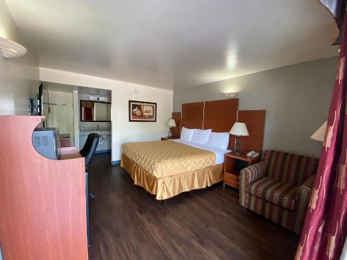 Travelodge by Wyndham Albuquerque West - image 4