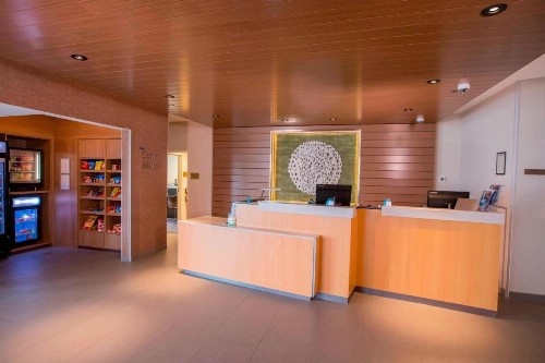 Fairfield Inn & Suites By Marriott Alexandria - image 10