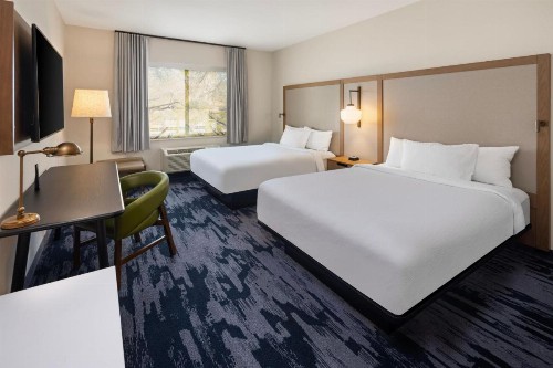 Fairfield Inn & Suites By Marriott Alexandria - image 3