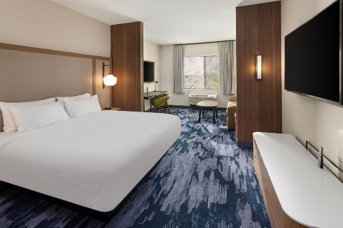 Fairfield Inn & Suites By Marriott Alexandria - image 4