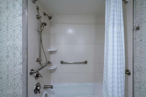 Embassy Suites Alexandria - Old Town - image 19