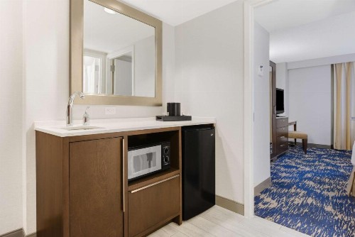 Embassy Suites Alexandria - Old Town - image 23