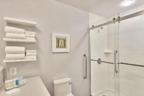 Hampton Inn Alexandria/Old Town - image 25