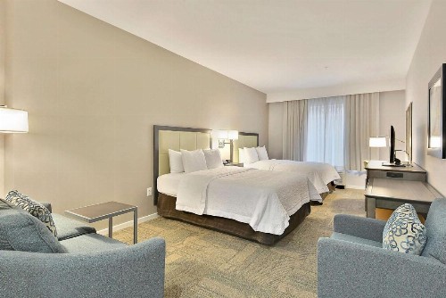 Hampton Inn Alexandria/Old Town - image 9