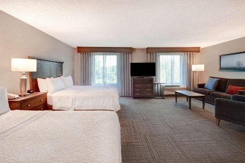 Hampton Inn & Suites Alexandria Old Town Area South - image 17